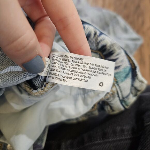 Target Wild Fable Womens Jeans Super High Rise Straight Size 6 Graffiti Print - Picture 8 of 8